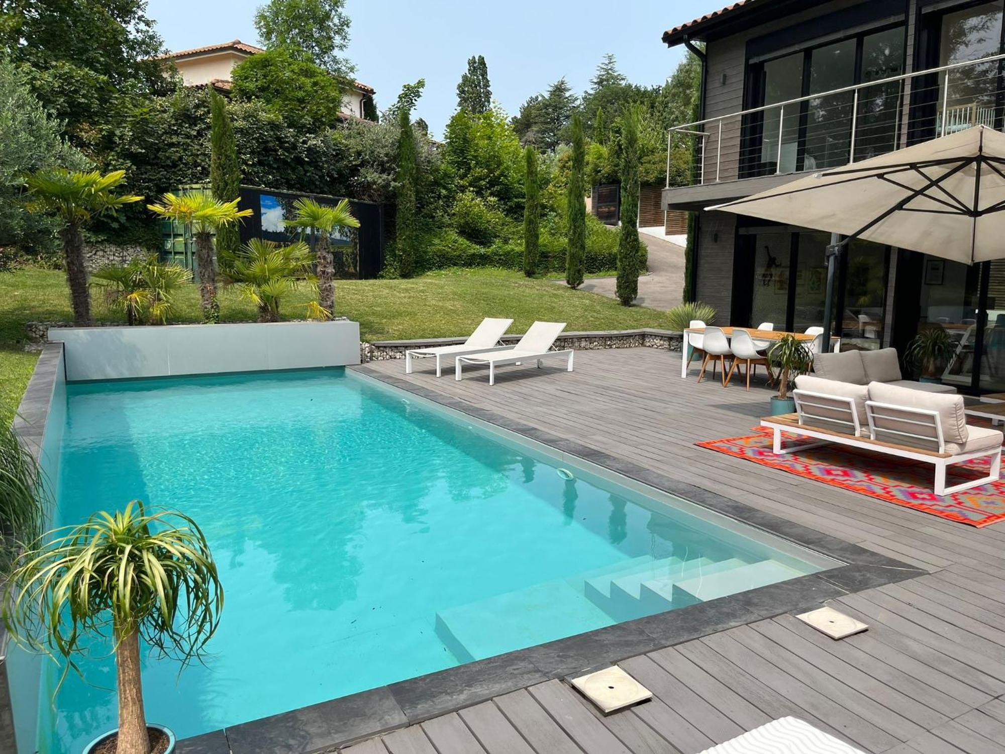 Villa Piscine A Proximite De Lyon Chaponost Exterior photo